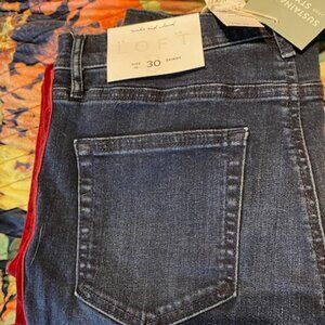 Loft jeans with red velvet trim down legs, size 10 nwt